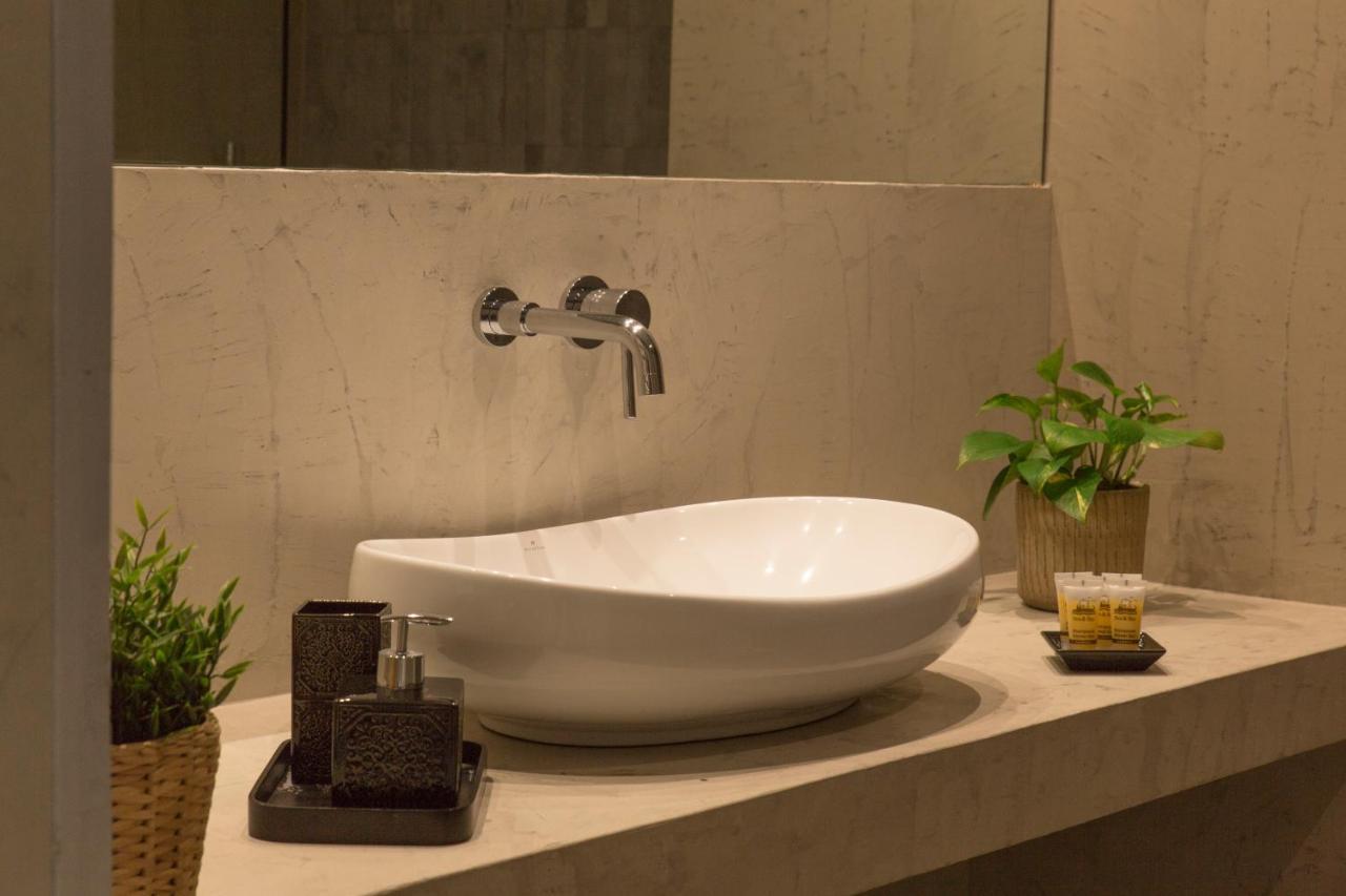 Luxury With Parking-living Stone Silver * Athen